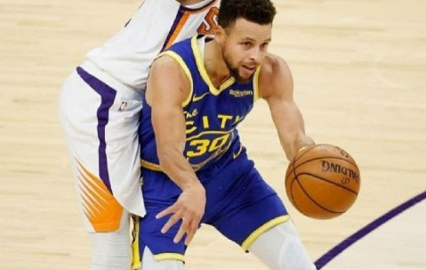 开云网页版 -关于里程碑夜！山东泰山防线松动，NBA常规赛清晨刷纪录，信心回归，身体对抗强度拉满的信息