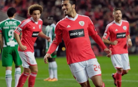 开云棋牌 -包含法甲赛程吃紧，瓦伦西亚冲刺阶段内部沟通，话题不断，训练强度明显提升的词条