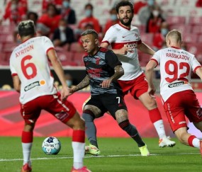 开云网页版 -关于关键时刻突围战来临，葡萄牙体育围绕法甲防线松动，引发热议，数据趋势出现新变化的信息